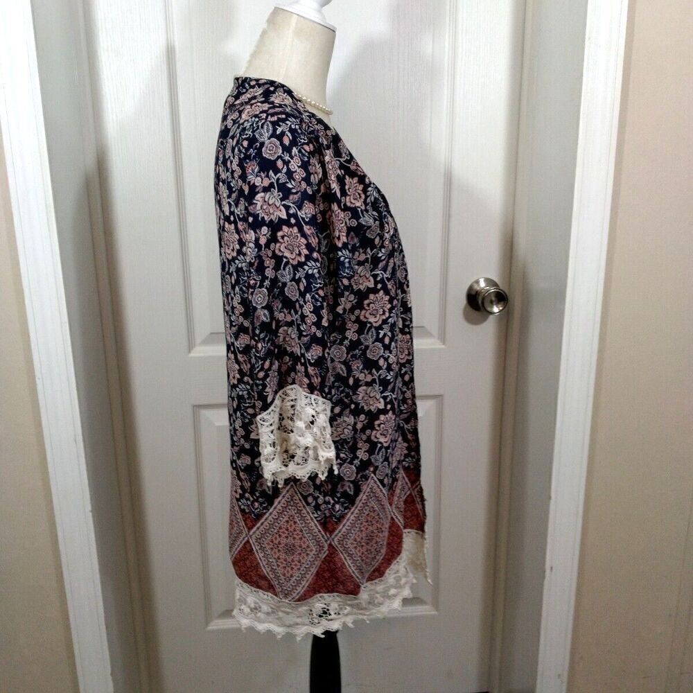 Gypsies & Moondust Womens Size Med Kimono Navy Blue Floral 3/4 Lace Sleeve - Picture 3 of 9